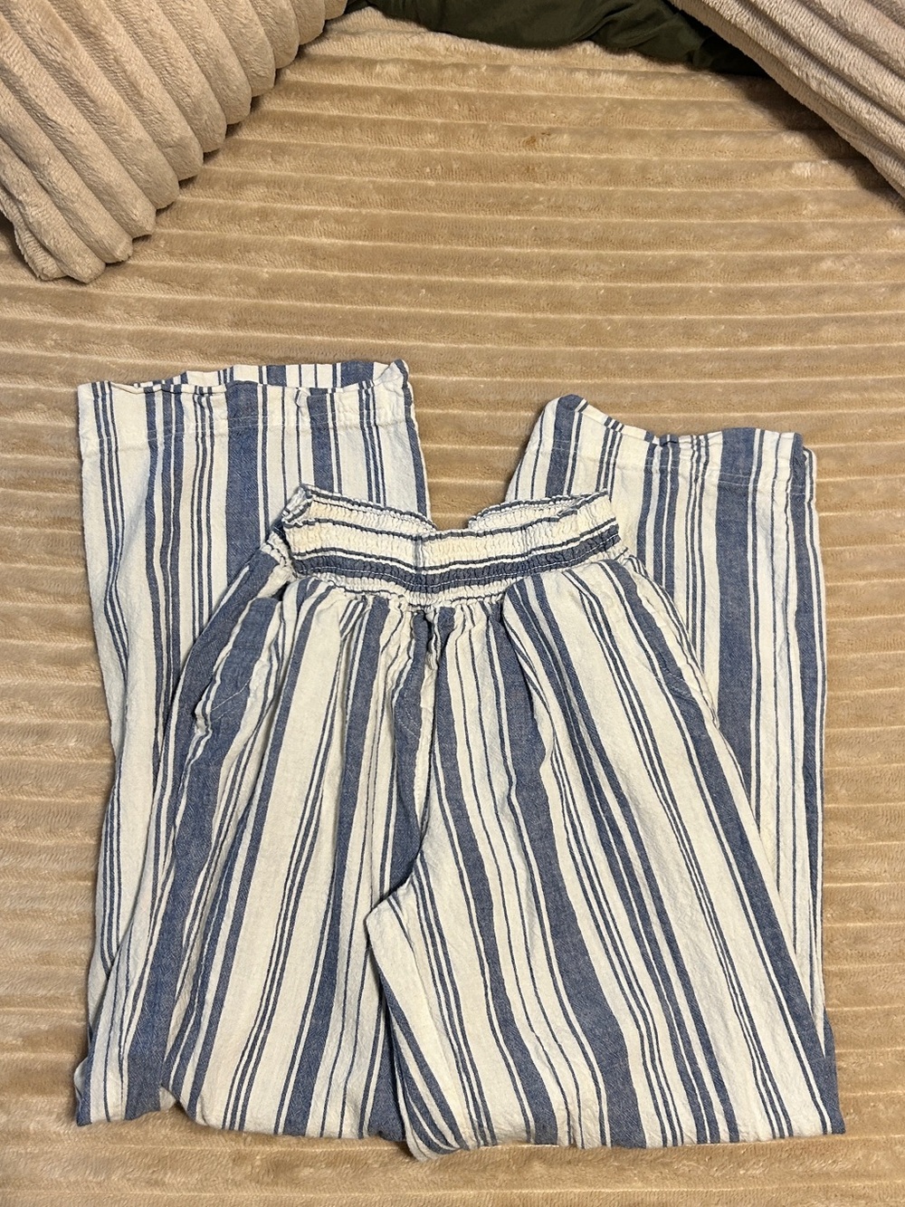 Striped Blue & White Elastic-Waist Capris